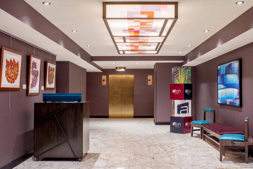 Pet Friendly Aloft Philadelphia Downtown in Philadelphia, Pennsylvania