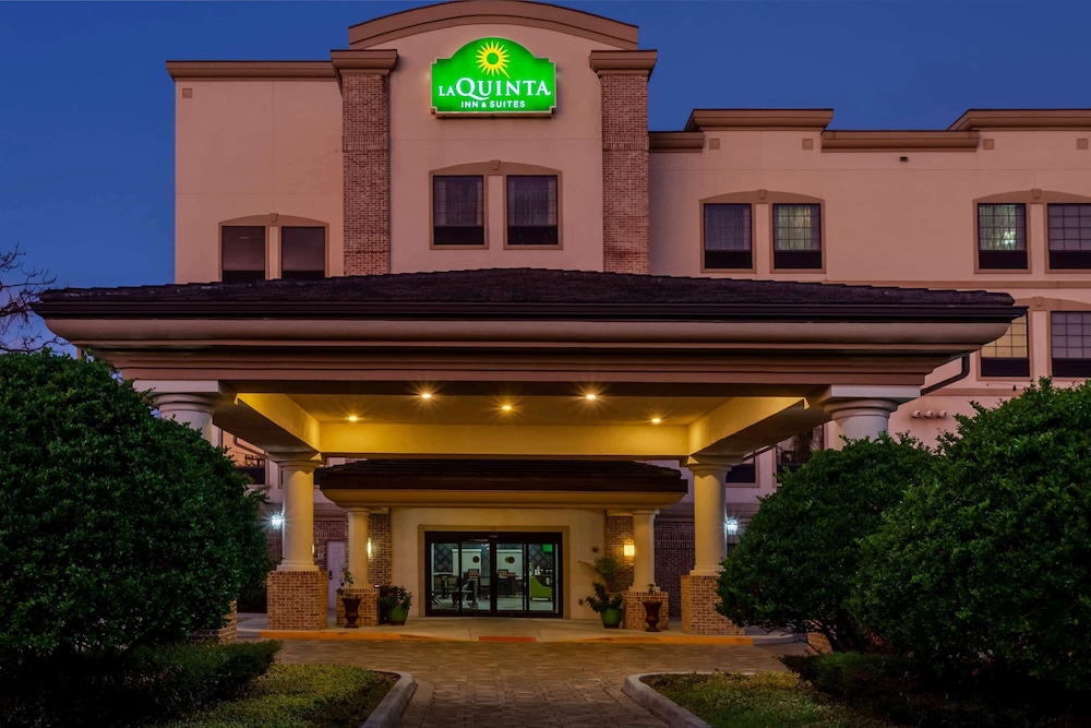 Pet Friendly La Quinta Inn & Suites Port Orange  -  Daytona in Port Orange, Florida