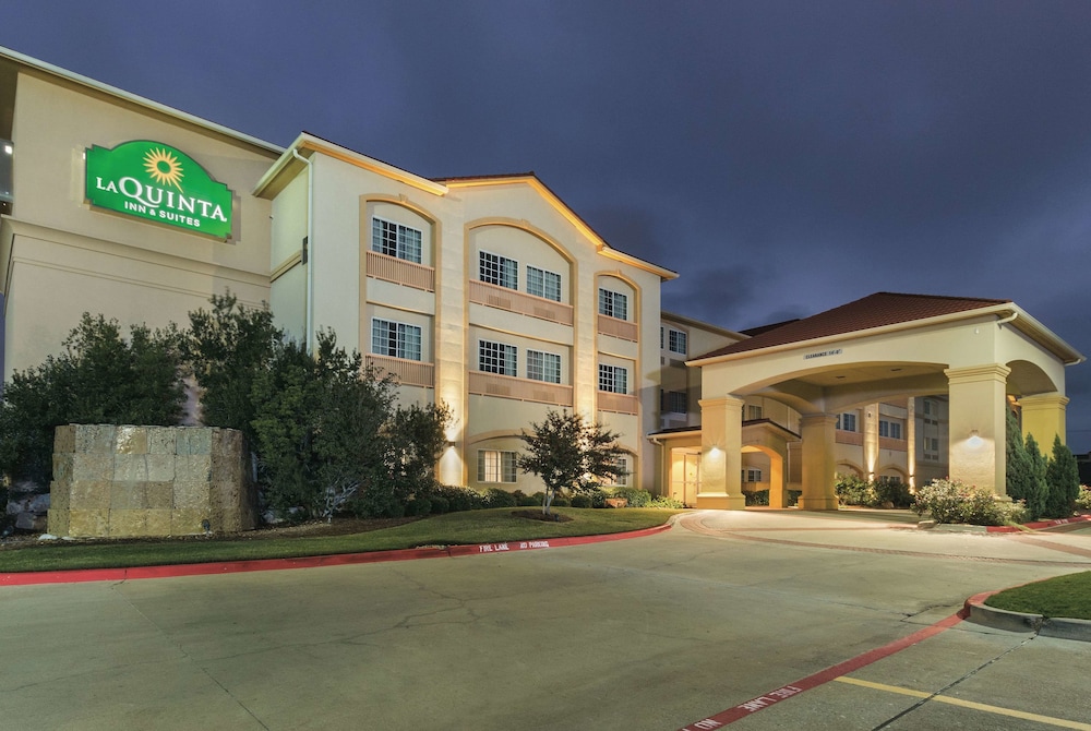 Pet Friendly La Quinta Inn & Suites Woodway - Waco South in Woodway, Texas