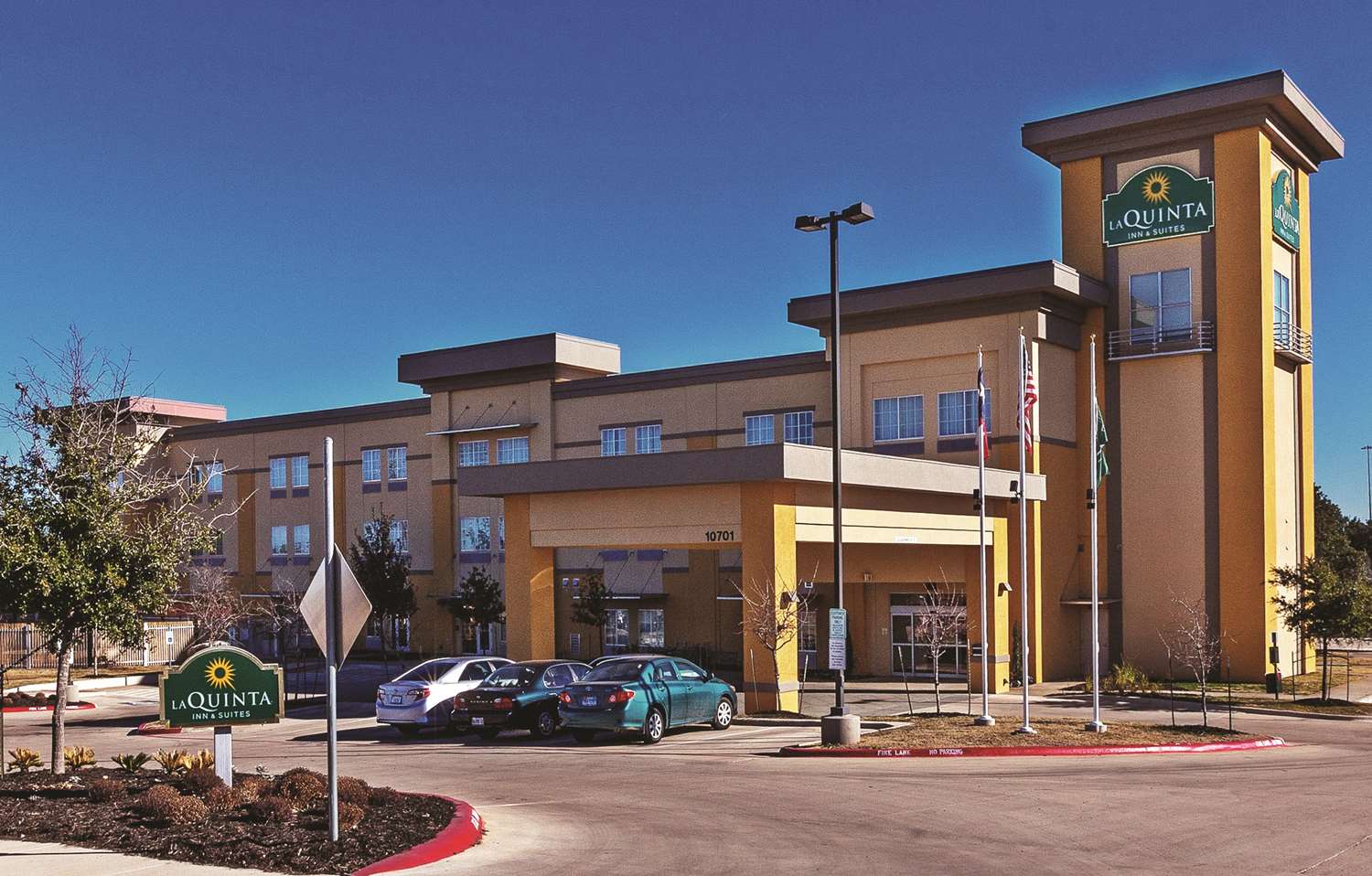 Pet Friendly La Quinta Inn & Suites Austin NW - Lakeline Mall in Austin, Texas