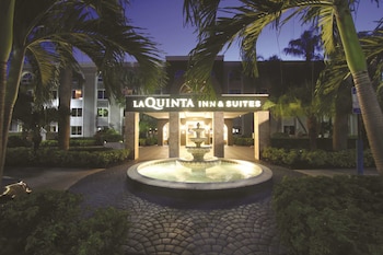 Pet Friendly La Quinta Inn & Suites Coral Springs South in Coral Springs, Florida