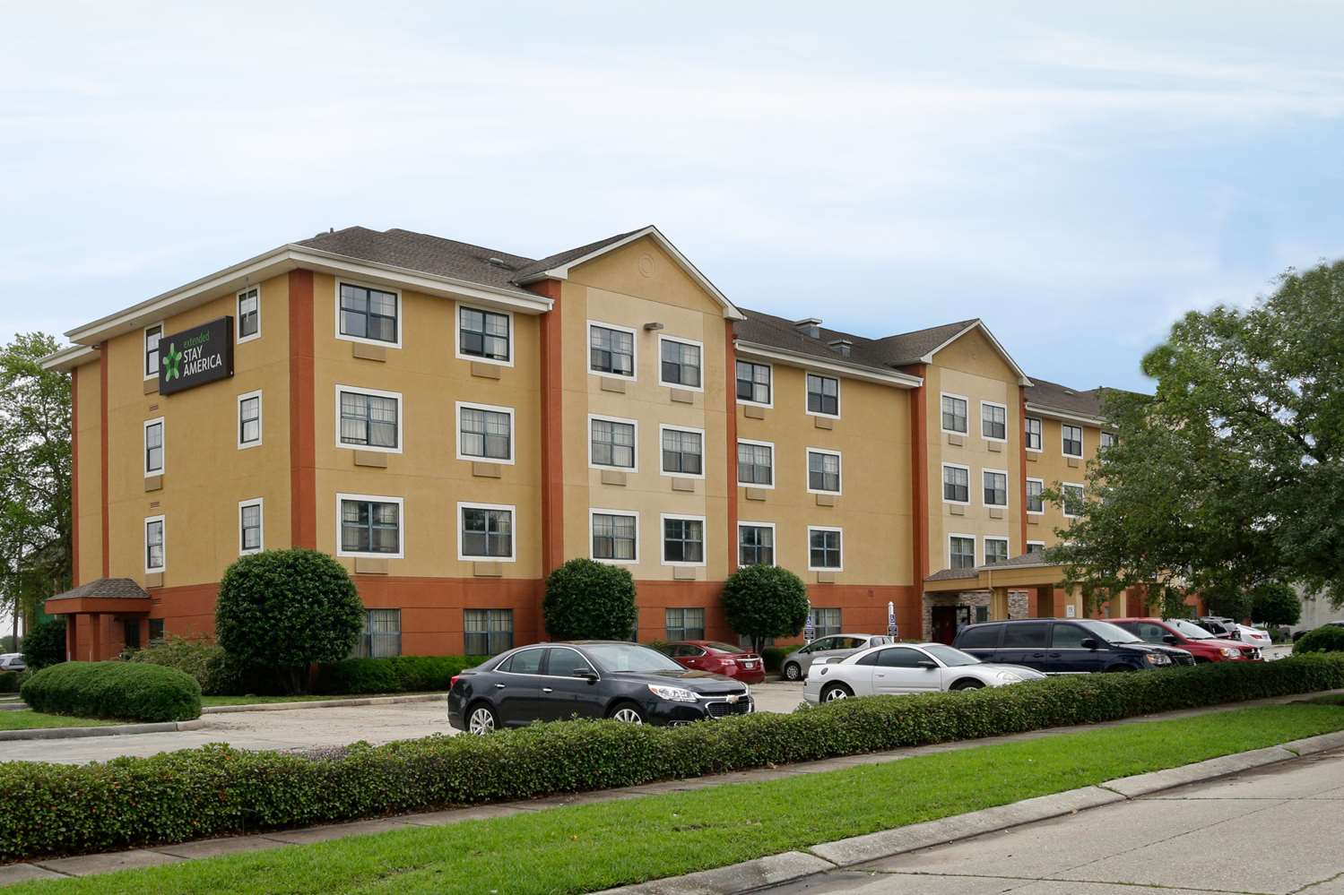 Pet Friendly Extended Stay America New Orleans - Metairie in Metairie, Louisiana