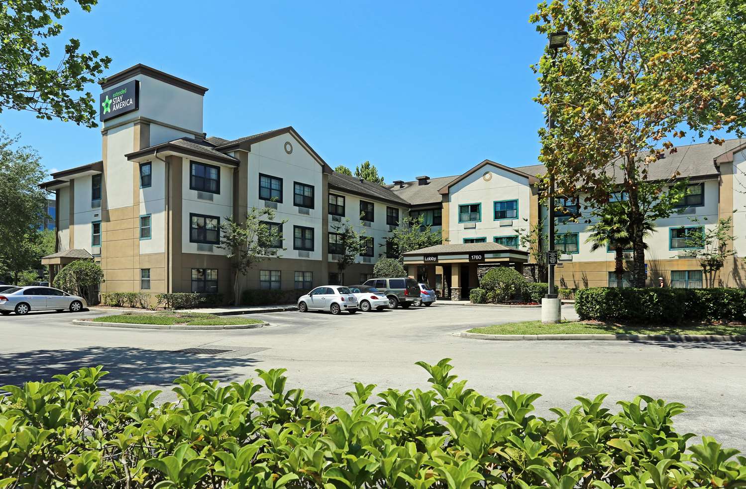 Pet Friendly Extended Stay America - Orlando - Maitland - 1760 Pembrook Dr. in Orlando, Florida
