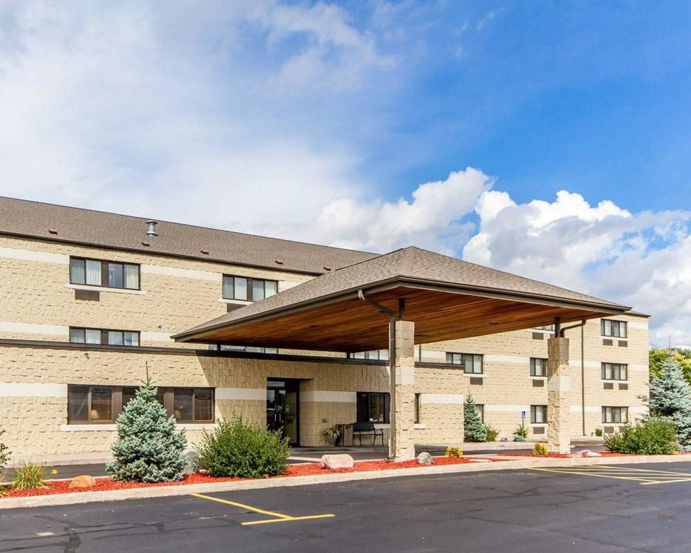 Pet Friendly Quality Inn in La Crosse, Wisconsin