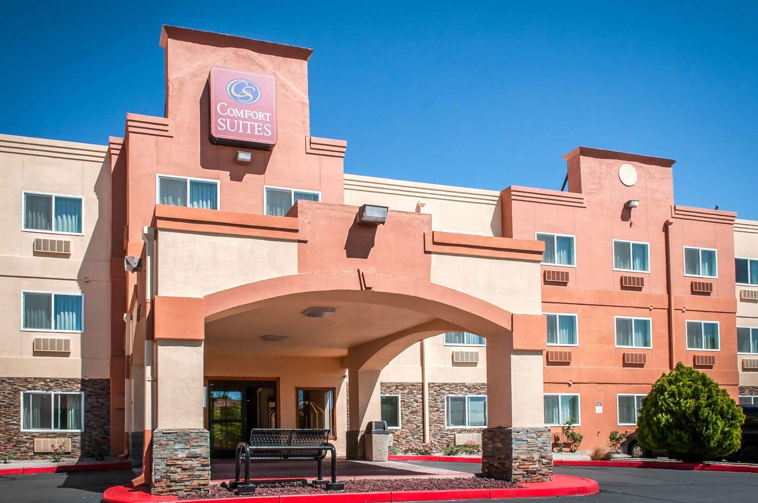 Pet Friendly Comfort Suites North Albuquerque Balloon Fiesta Park in Albuquerque, New Mexico