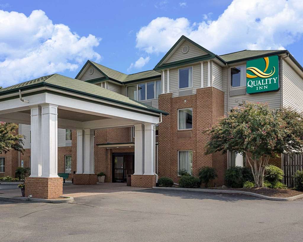 Pet Friendly Quality Inn Gloucester in Gloucester, Virginia