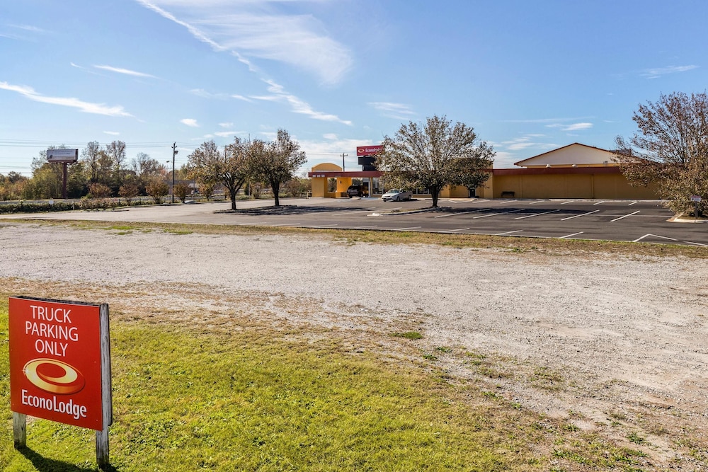 Pet Friendly Econo Lodge in Gaffney, South Carolina