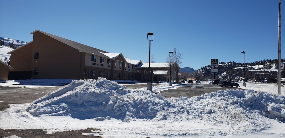 Pet Friendly Quality Inn & Suites in South Fork, Colorado