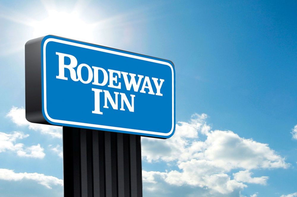 Pet Friendly Rodeway Inn in Hays, Kansas