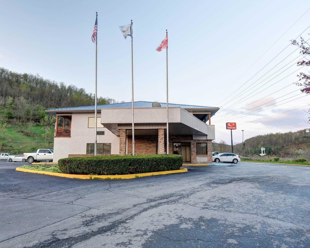 Pet Friendly Econo Lodge in Morgantown, West Virginia