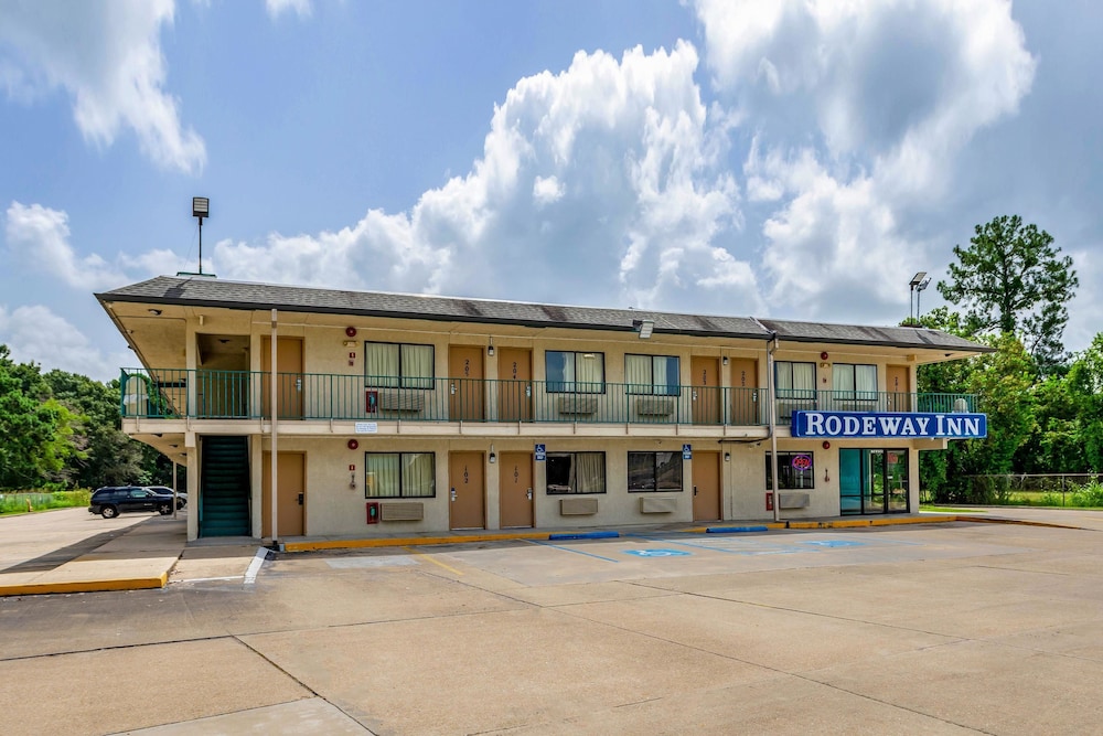 Pet Friendly Rodeway Inn in Lafayette, Louisiana