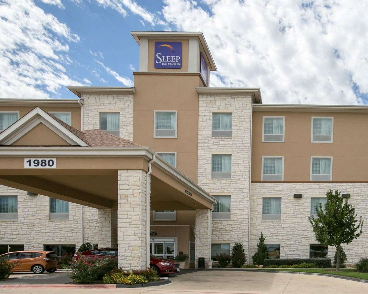 Pet Friendly Sleep Inn & Suites Round Rock - Austin North in Round Rock, Texas