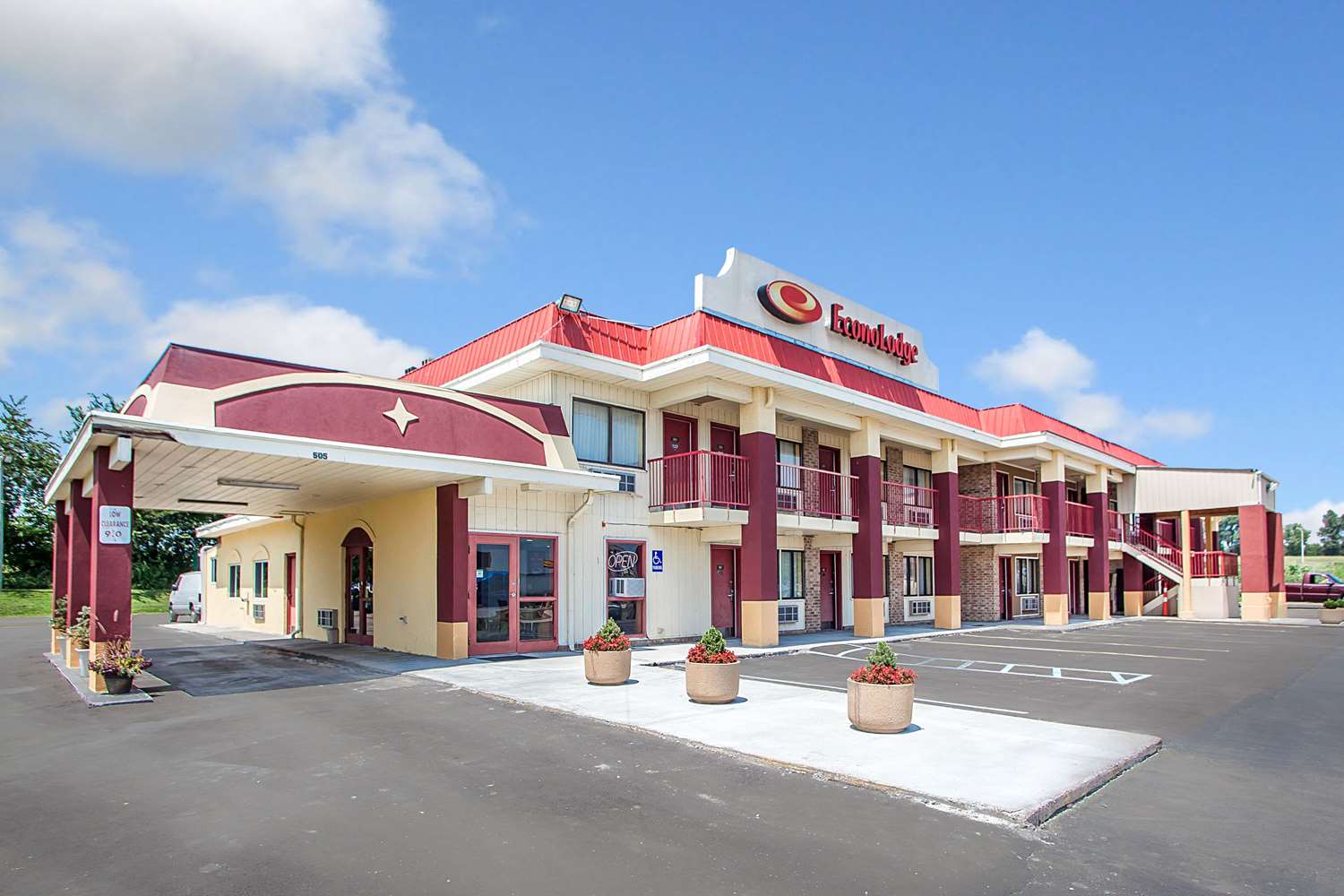 Pet Friendly Econo Lodge Kearney - Liberty in Kearney, Missouri