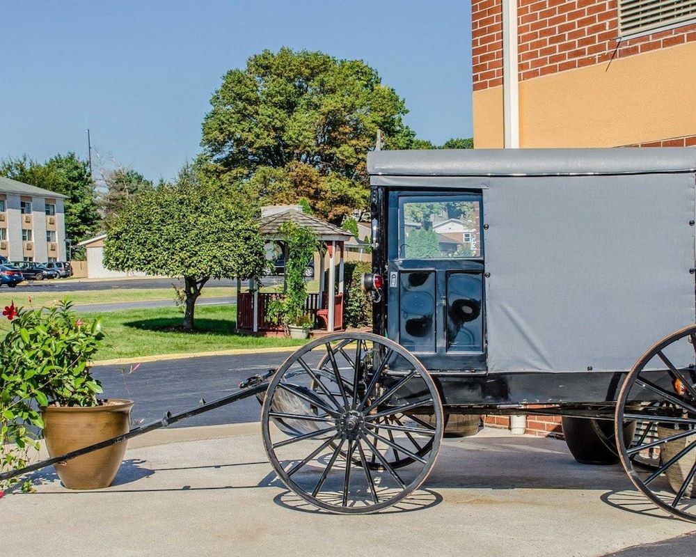 Pet Friendly Econo Lodge in Lancaster, Pennsylvania