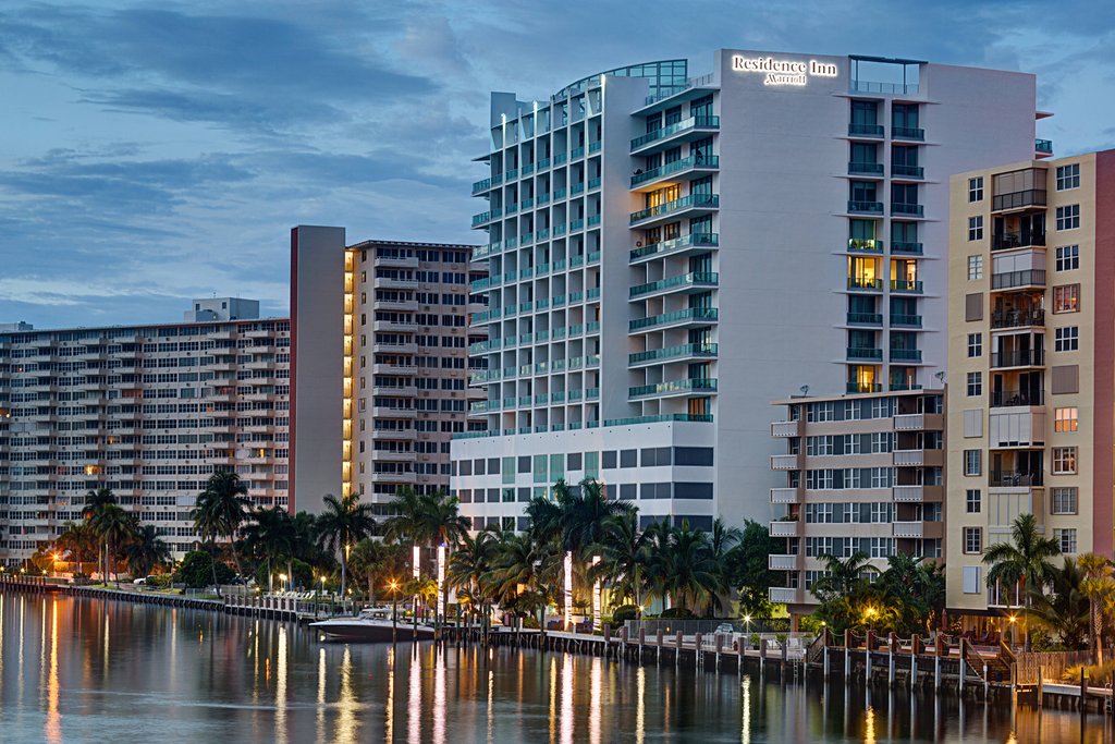 Pet Friendly Residence Inn By Marriott Fort Lauderdale Intracoastal / Il Lugano in Fort Lauderdale, Florida