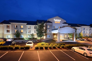 Pet Friendly Fairfield by Marriott Inn & Suites Richmond Innsbrook in Henrico, Virginia