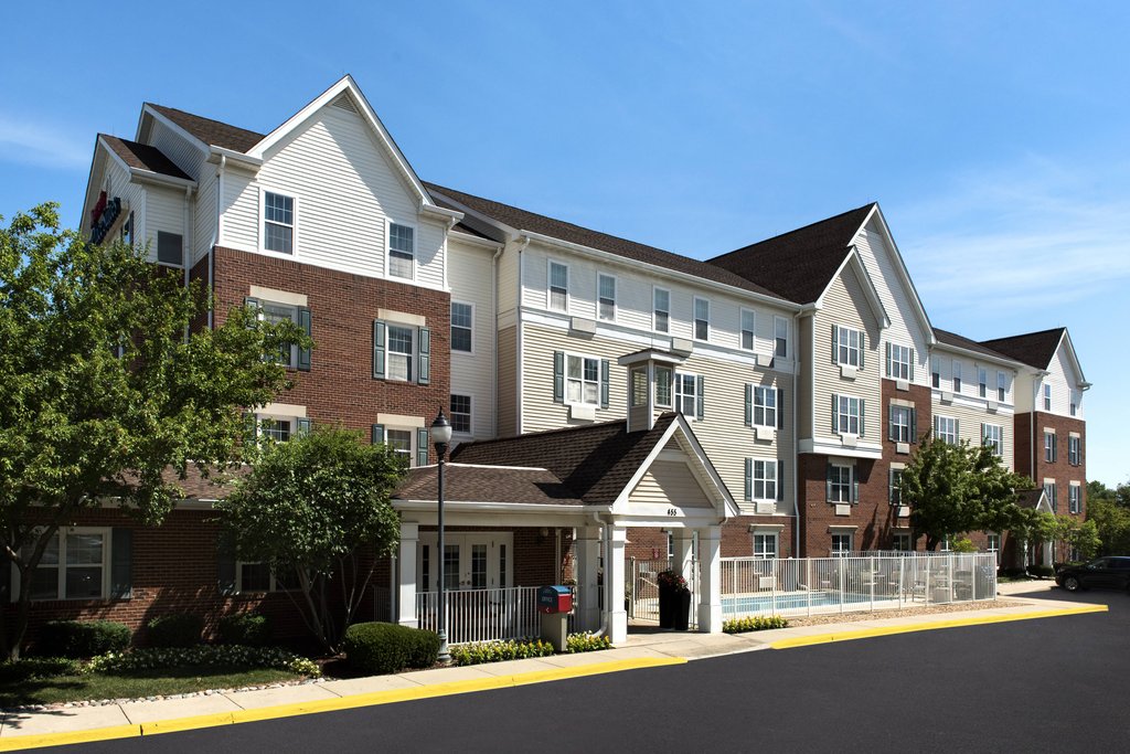 Pet Friendly Towneplace Suites By Marriott Lombard in Lombard, Illinois