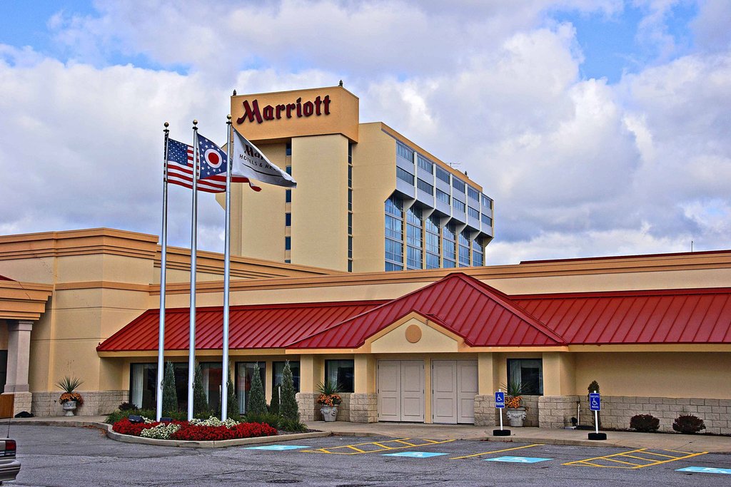 Pet Friendly Cleveland Airport Marriott in Cleveland, Ohio