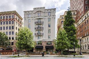 Pet Friendly Residence Inn By Marriott Atlanta Midtown/peachtree At 17th in Atlanta, Georgia