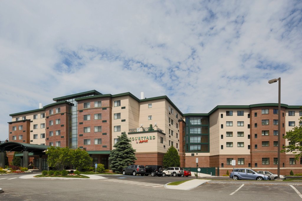 Pet Friendly Courtyard By Marriott Boston Waltham in Waltham, Massachusetts