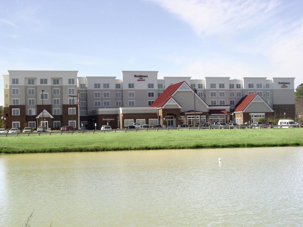 Pet Friendly Residence Inn By Marriott Chesapeake Greenbrier in Chesapeake, Virginia