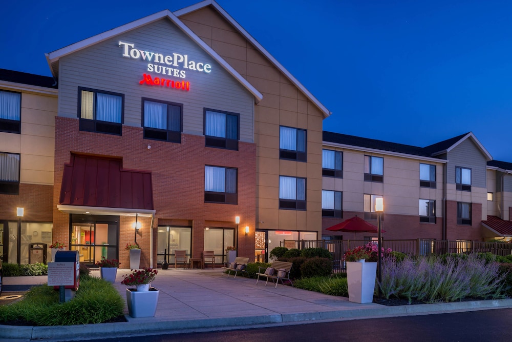 Pet Friendly Towneplace Suites By Marriott Huntington in Huntington, West Virginia