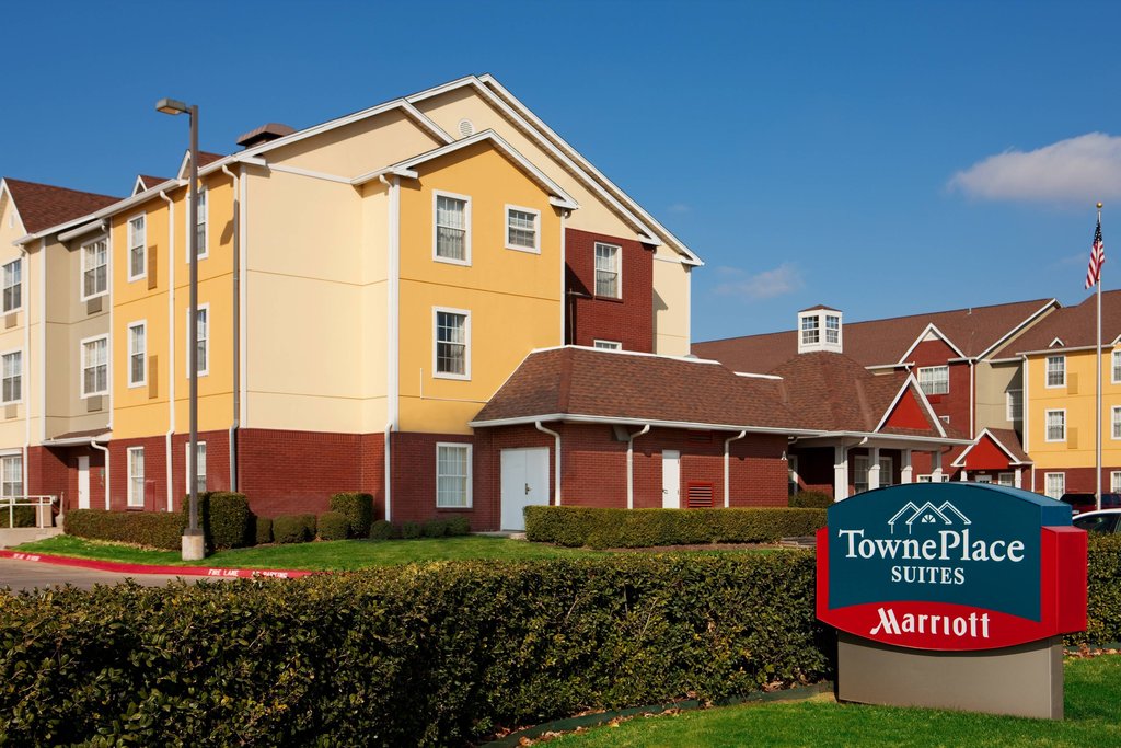 Pet Friendly Towneplace Suites By Marriott Fort Worth Southwest/tcu Area in Fort Worth, Texas