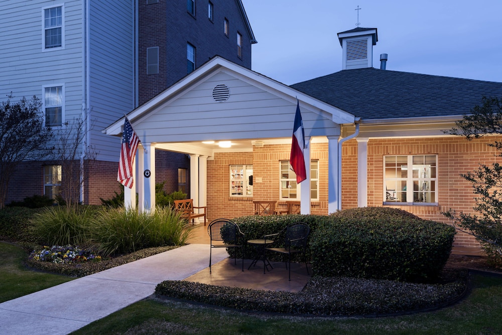 Pet Friendly Towneplace Suites By Marriott Austin Northwest/arboretum in Austin, Texas