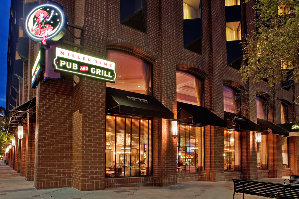 Pet Friendly The Lincoln Marriott Cornhusker Hotel in Lincoln, Nebraska