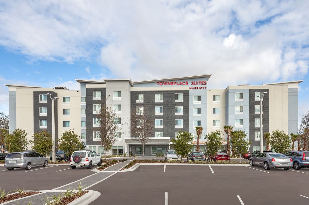 Pet Friendly Towneplace Suites By Marriott Orlando Altamonte Springs/Maitland in Altamonte Springs, Florida