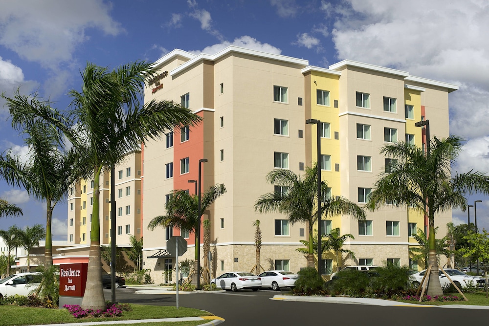 Pet Friendly Residence Inn By Marriott Miami Airport West/doral in Doral, Florida