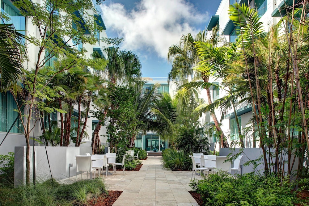 Pet Friendly Residence Inn By Marriott Miami Beach Surfside in Miami Beach, Florida