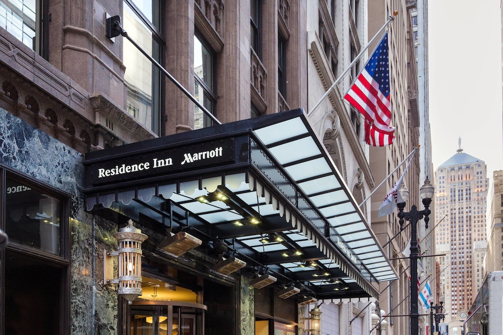 Pet Friendly Residence Inn By Marriott Chicago Downtown/loop in Chicago, Illinois