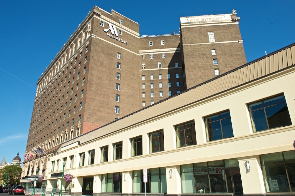 Pet Friendly Marriott Syracuse Downtown in Syracuse, New York