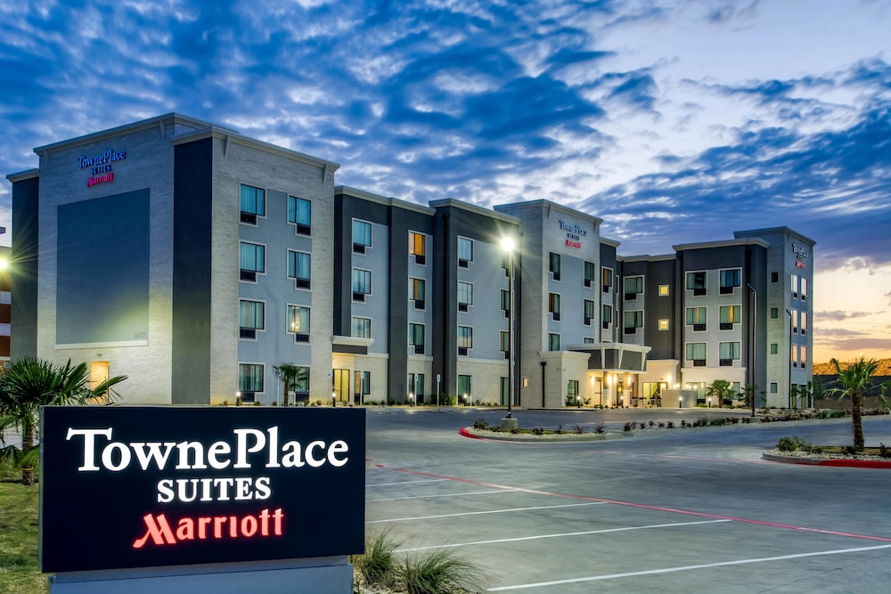 Pet Friendly Towneplace Suites By Marriott Waco South in Woodway, Texas