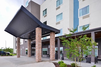 Pet Friendly Towneplace Suites By Marriott Laplace in La Place, Louisiana