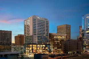 Pet Friendly Residence Inn By Marriott Phoenix Downtown in Phoenix, Arizona