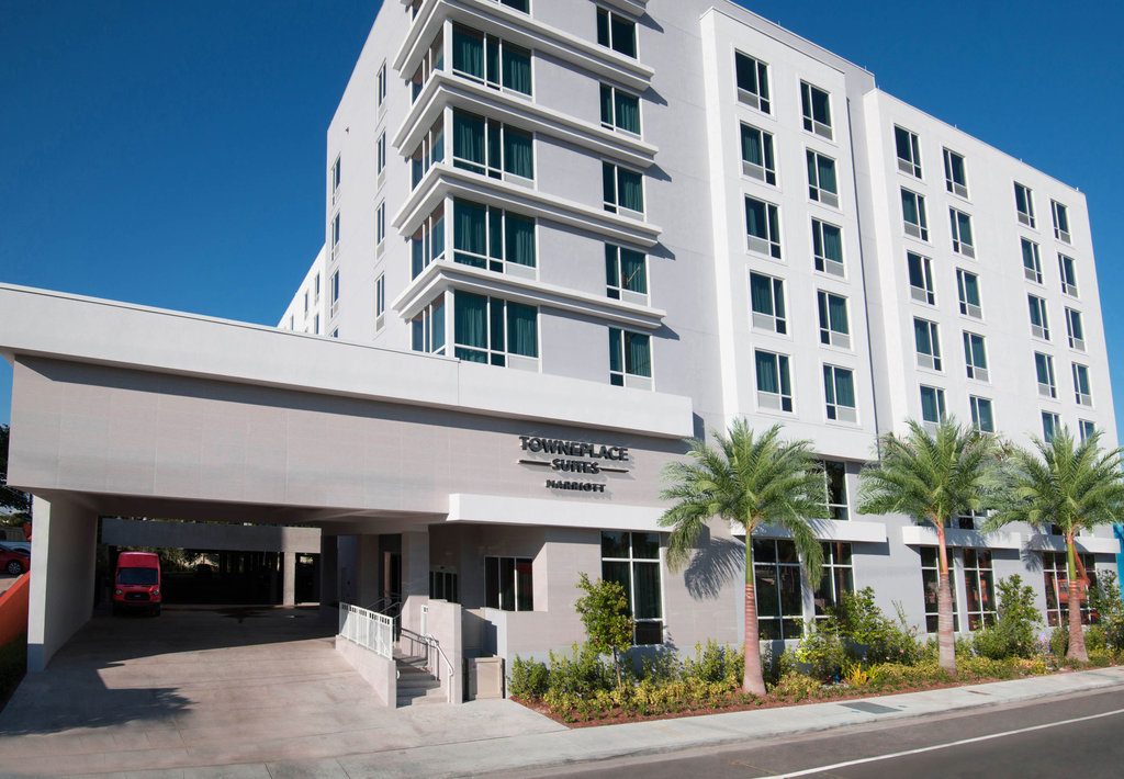Pet Friendly Towneplace Suites By Marriott Miami Airport in Miami, Florida