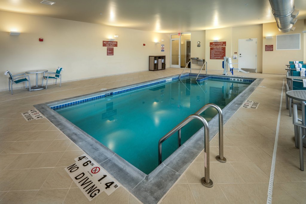 Pet Friendly Towneplace Suites By Marriott Milwaukee Oak Creek in Oak Creek, Wisconsin