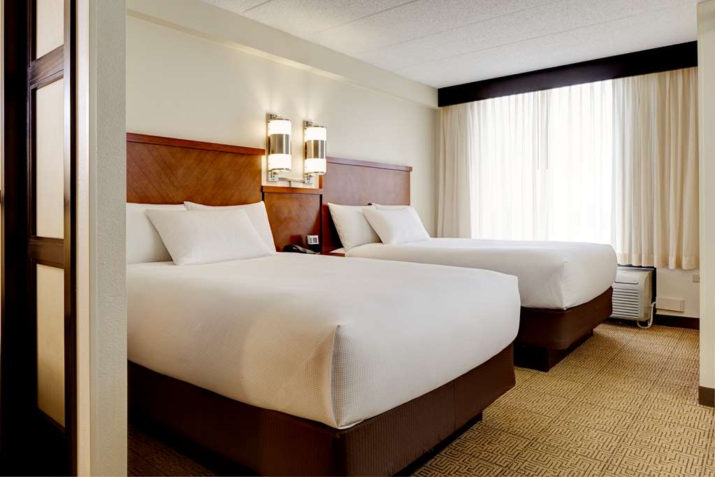 Pet Friendly Hyatt Place Atlanta Buckhead in Atlanta, Georgia