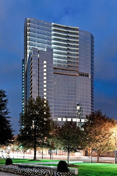 Pet Friendly Loews Atlanta Hotel in Atlanta, Georgia