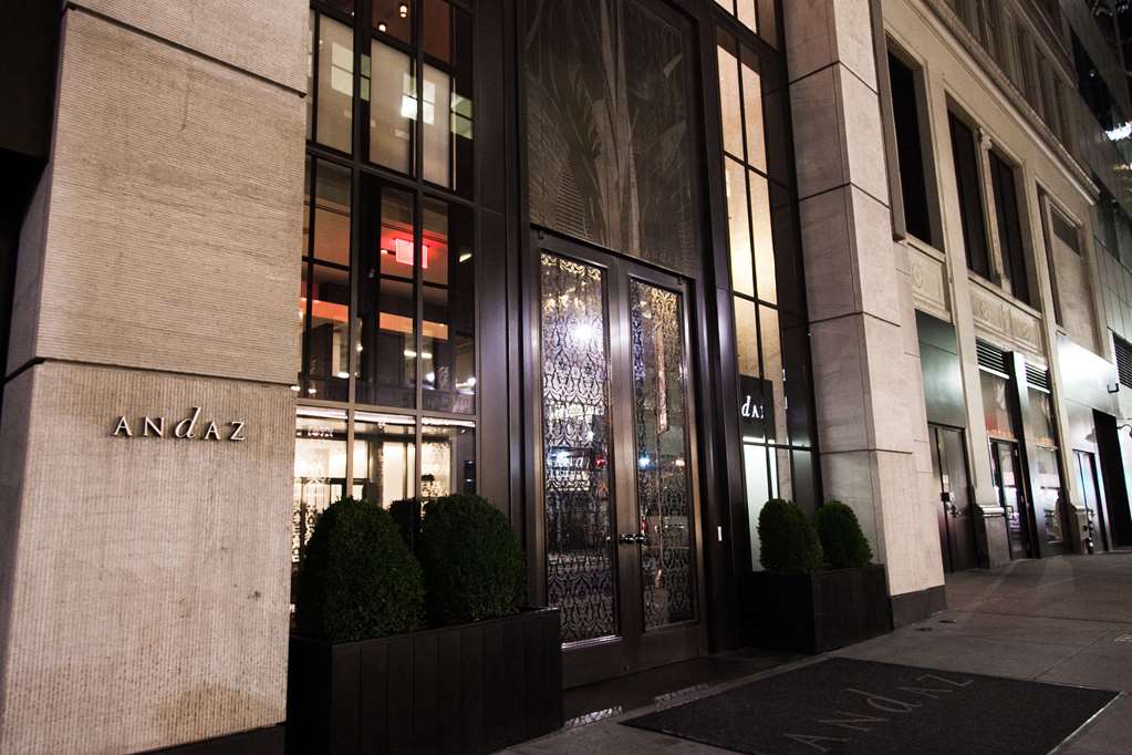 Pet Friendly Andaz 5th Avenue-a concept by Hyatt in New York, New York