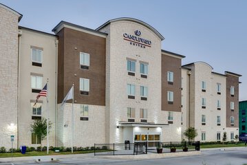 Pet Friendly Candlewood Suites Farmers Branch in Farmers Branch, Texas