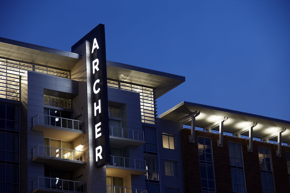 Pet Friendly Archer Hotel Austin in Austin, Texas