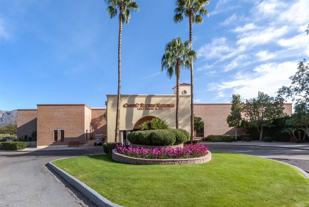 Pet Friendly Omni Tucson National Resort in Tucson, Arizona