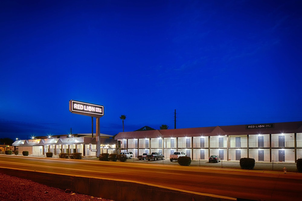 Pet Friendly Red Lion Inn & Suites Tucson Downtown in Tucson, Arizona