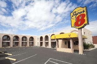 Pet Friendly Super 8 By Wyndham Tucson/East/D.M.A.F. Area in Tucson, Arizona