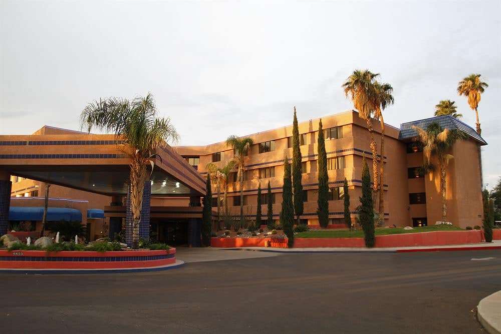 Pet Friendly Viscount Suite Hotel in Tucson, Arizona