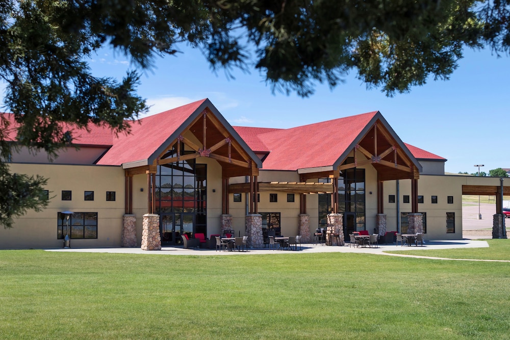 Pet Friendly Arrowwood Cedar Shore in Oacoma, South Dakota