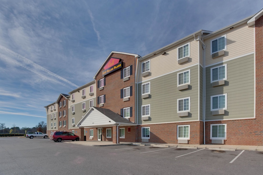 Pet Friendly WoodSpring Suites Birmingham Bessemer in Bessemer, Alabama